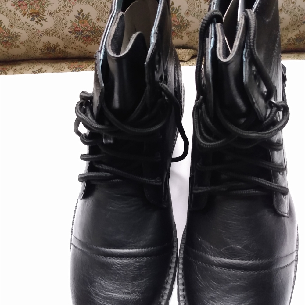 Polar Fox men's boot size 9